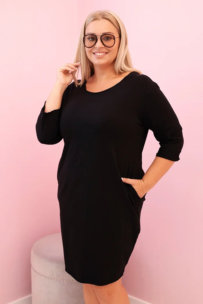 basic černe šaty plus size